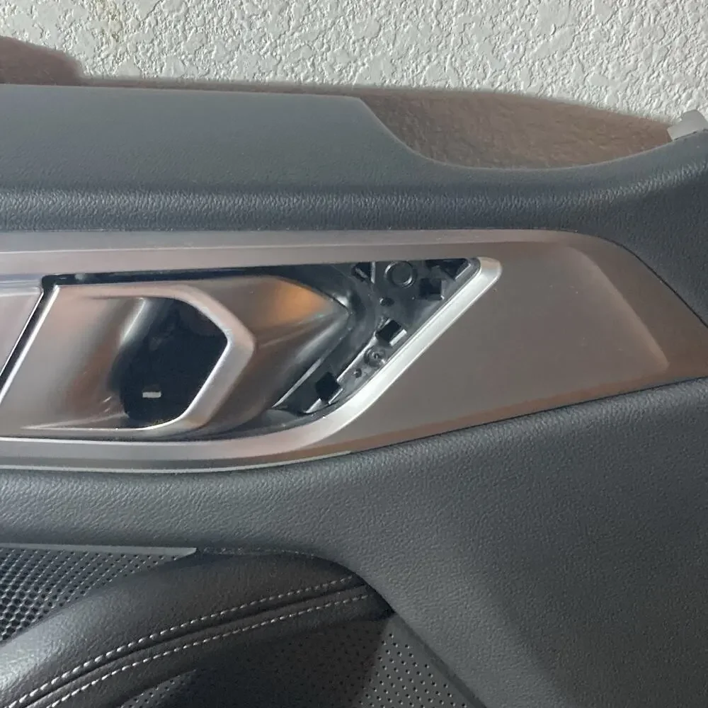 BMW I4 DOOR PANEL LEFT FRONT 2023 OEM